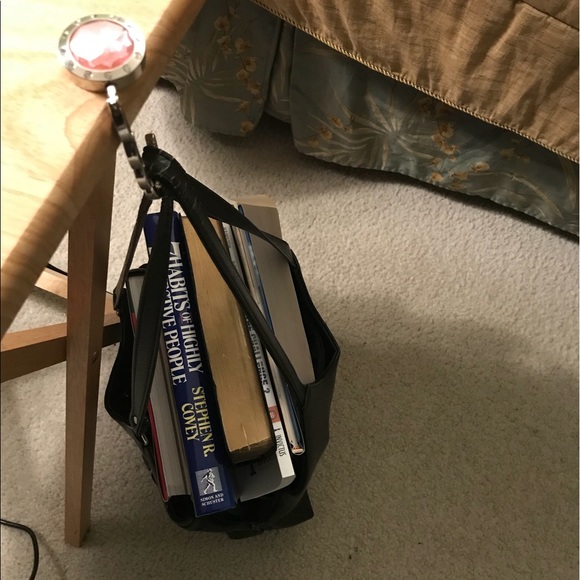 Extra Pictures Purse Holder Holding Up Heavy Purse